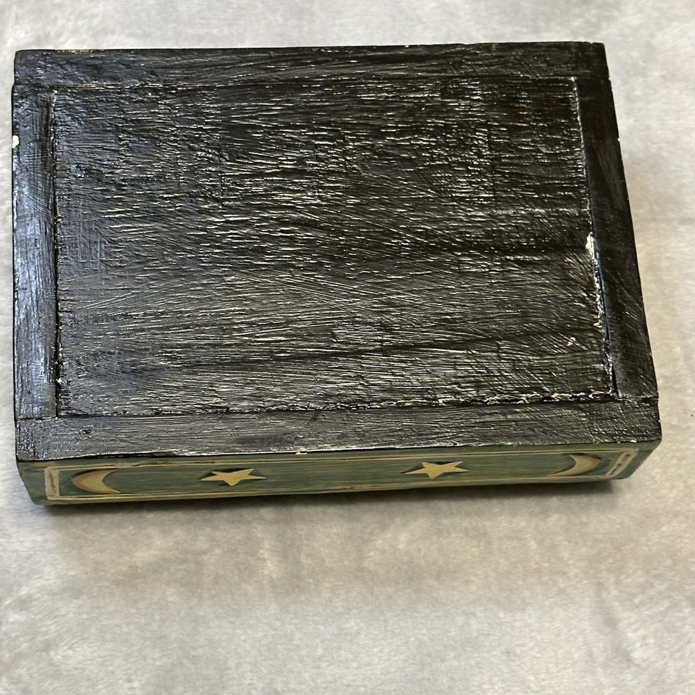 Vintage Hinged Wooden Box Hand Painted Fish Moon & Stars Green Colorful - Picture 10 of 14